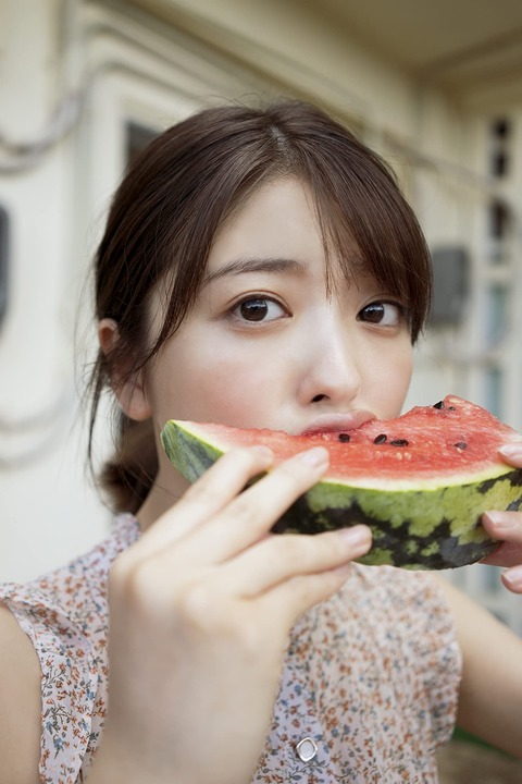 工藤美桜1st水着写真集「KIMINOMIO」