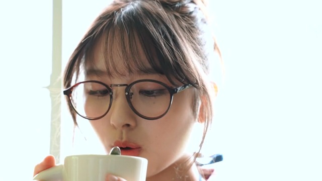 AKB48大和田南那1st水着グラビアDVD「21」 (28)