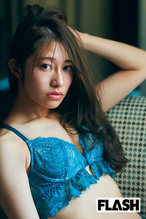 元乃木坂46桜井玲香ランジェリー写真集