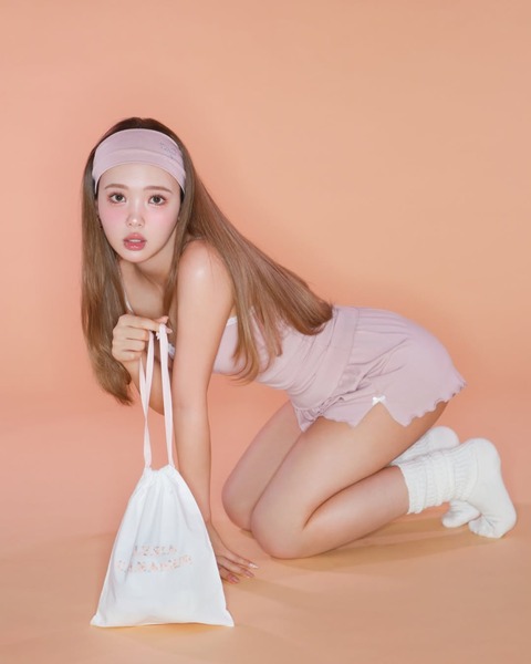 藤田ニコル水着モデルビジュアル