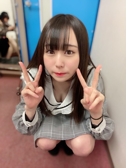 新川紗矢音セクシーツイッター写真