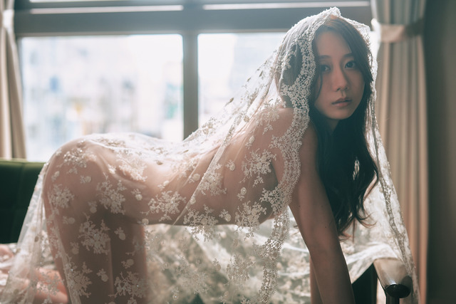 古畑奈和2nd写真集「知らない私」先行カット