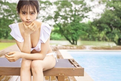 新田さちかカップ水着グラビア