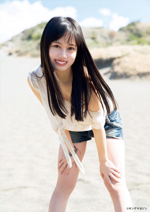 岡田佑里乃かわいい水着グラビア