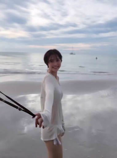 渡邊渚1st写真集『水平線』水着オフショット (6)