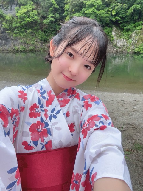 楡井希実ヤンジャングラビア