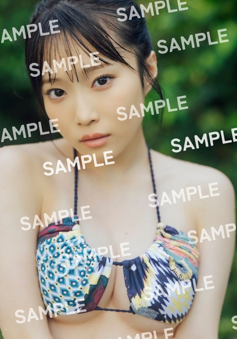 岸みゆ2nd写真集「ME YOU」表紙