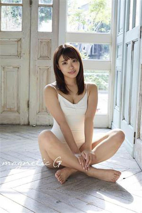 竹内花の水着グラビア写真集「magnetic G」