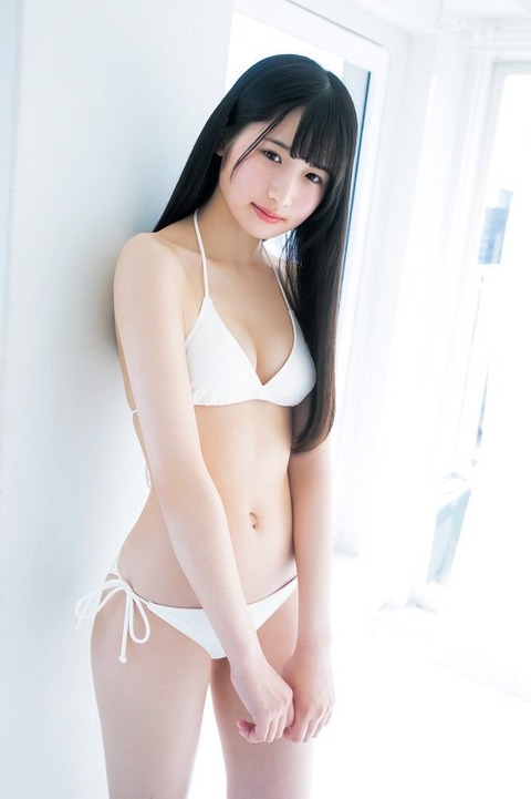 貝賀琴莉ロリ水着グラビア