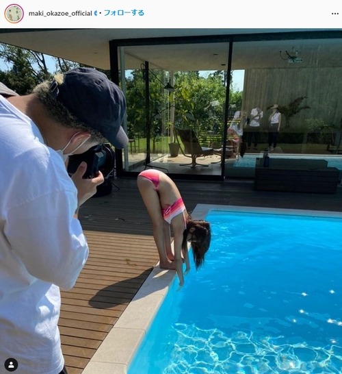 岡副麻希インスタ水着姿写真