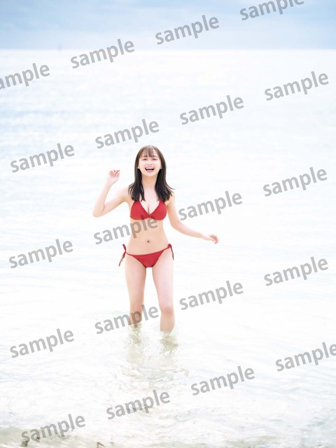 日向坂46影山優佳1st写真集「知らないことだらけ」水着カット