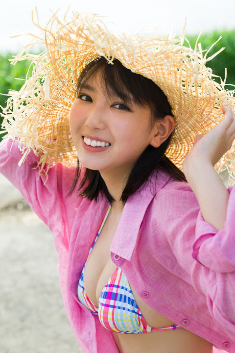 沢口愛華2nd水着写真集「背伸び」
