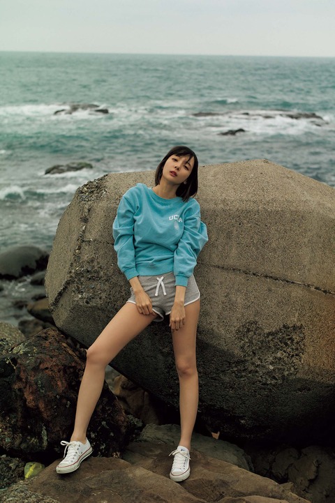 岡田紗佳4th写真集『嶺上開花』