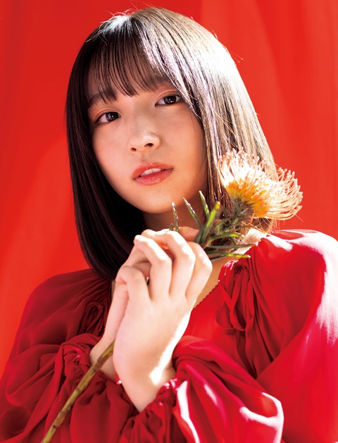 日向坂46大野愛実グラビア