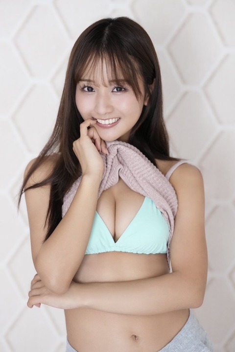 森脇梨々夏ヤングキングBULL水着グラビア