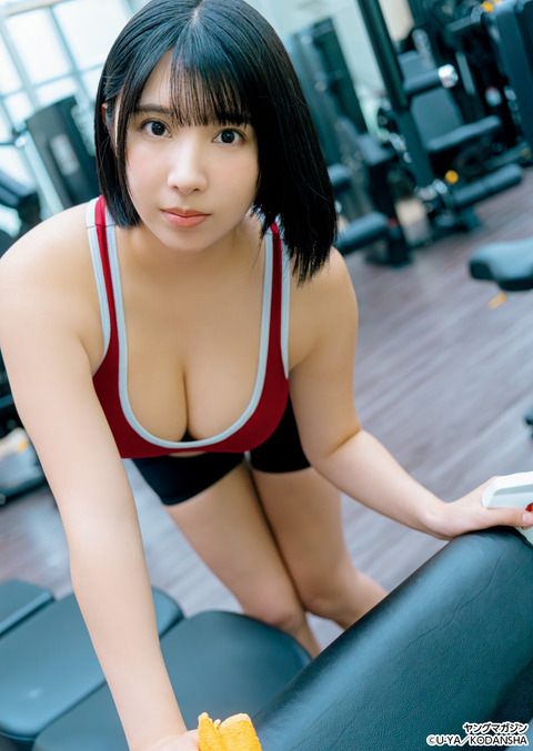 Hカップ三橋くんヤンマガ水着グラビア