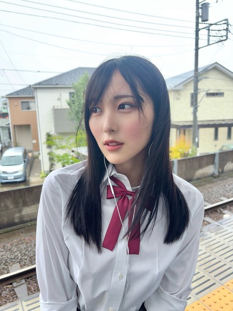 逢田珠里依 週刊プレイボーイ 初水着グラビア
