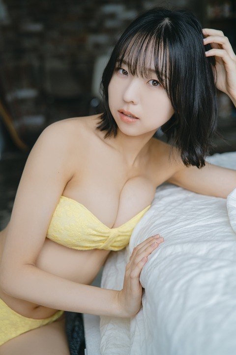 アプガ鍛治島彩水着グラビア