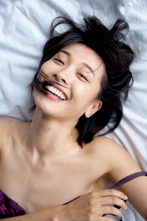 山崎真実 写真集「re.」