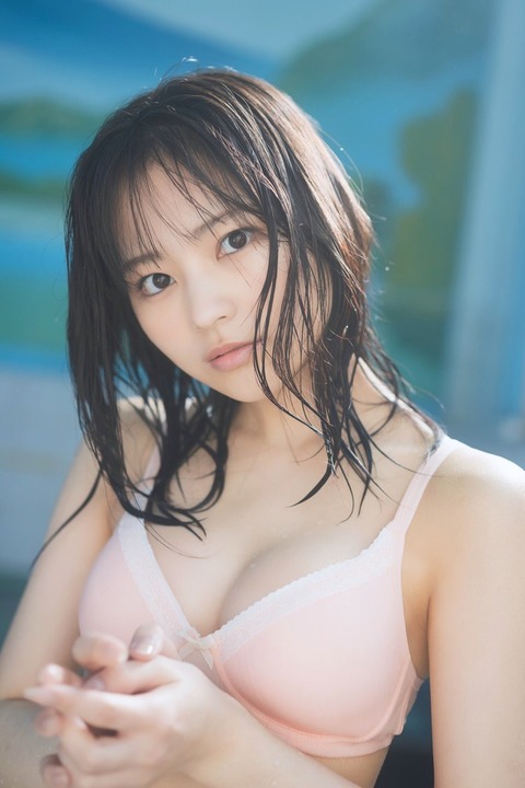 #ババババンビ宇咲ヤンジャン水着グラビア