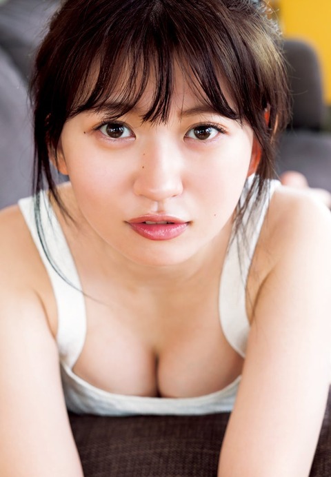 石原さきヤンジャン水着グラビア
