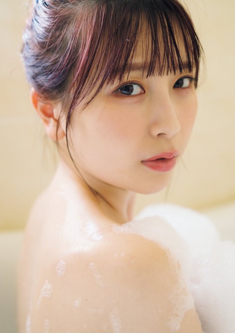 宮内凛1st水着写真集「凛と」
