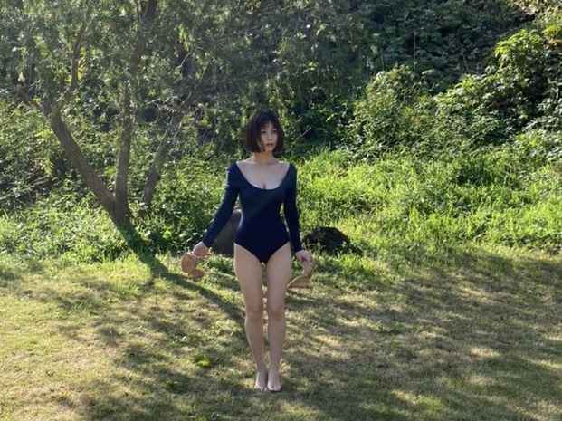 大久保桜子週プレ巨乳水着グラビア