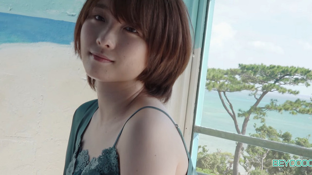 高瀬くるみ(BEYOOOOONDS)1st水着写真集「くるみイロ」 (1)
