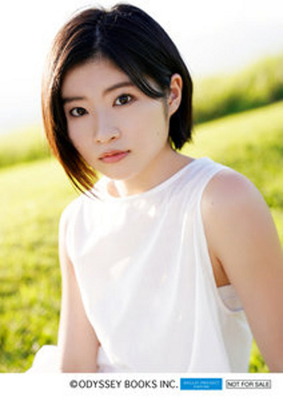 加賀楓2nd水着写真集「イロハカエデ」