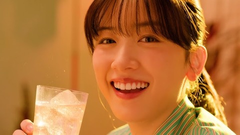 永野芽郁（25）＆田中圭（40）燃え上がる不倫LINE
