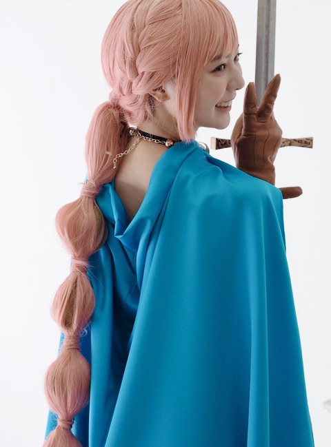川津明日香ONE PIECEレベッカコスプレ