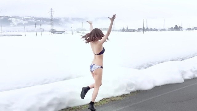 鈴木優香【雪山で踊ってみた】可愛くてごめん (15)