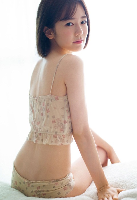 川口葵週プレ水着&ランジェリーグラビア