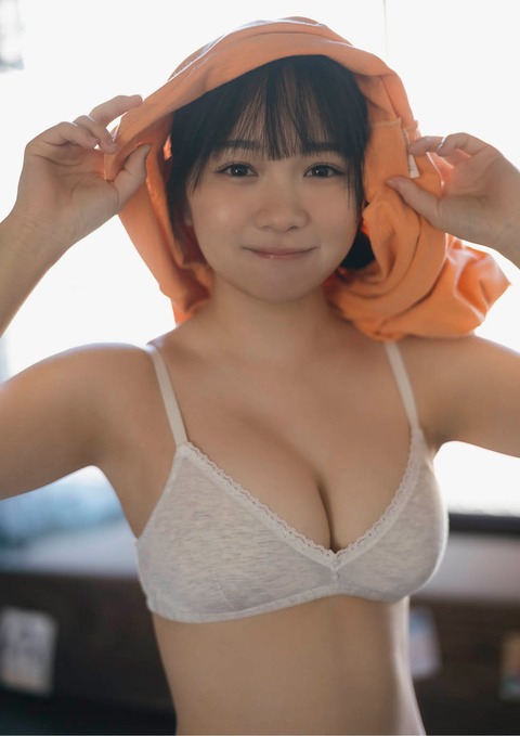 池本しおり水着グラビア写真集「キミが奏でる音は、未来。」