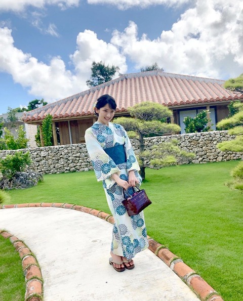 つばファク小野瑞歩1st水着写真集