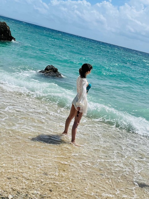 声優Lynn 1st写真集「りん」水着姿オフショット