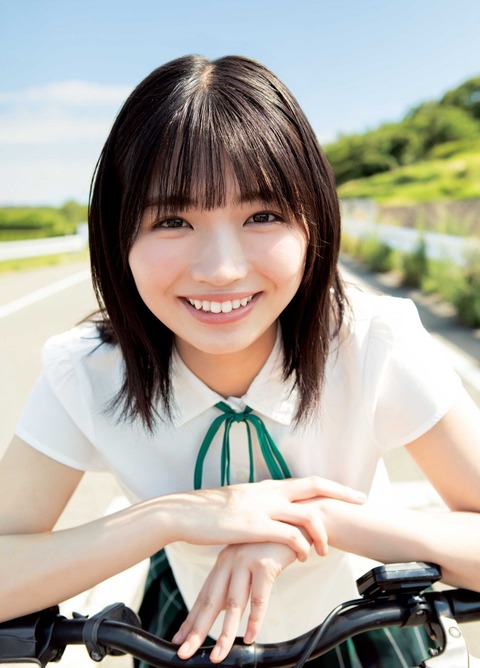 林美希ヤンジャン水着グラビア