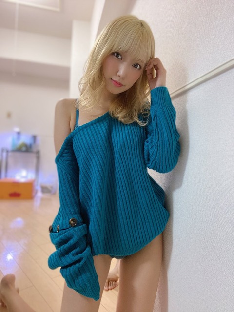 霜月めあウエストくびれ