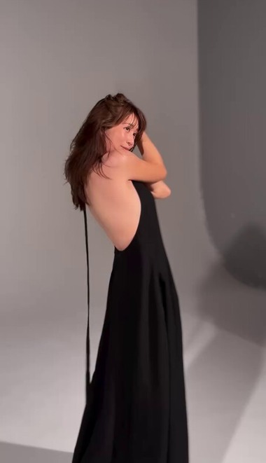 元NHK中川安奈アナ初グラビアオフショット (17)