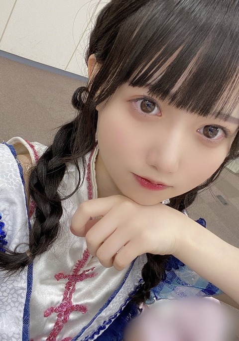 新居歩美(18)水着姿@Twitter
