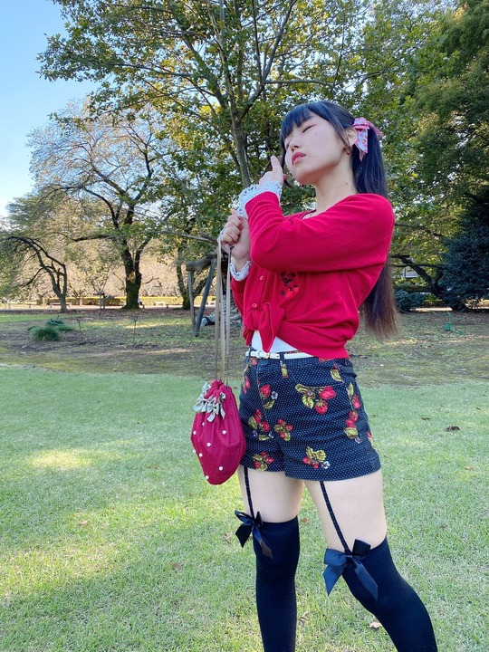 山腰美月Iカップ水着姿