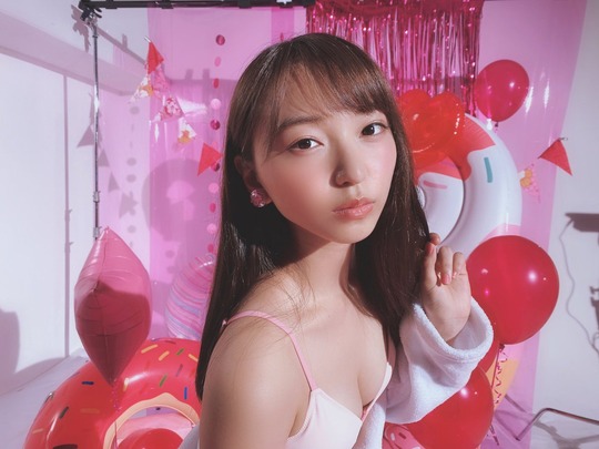 塩川莉世カップサイズ水着グラビア