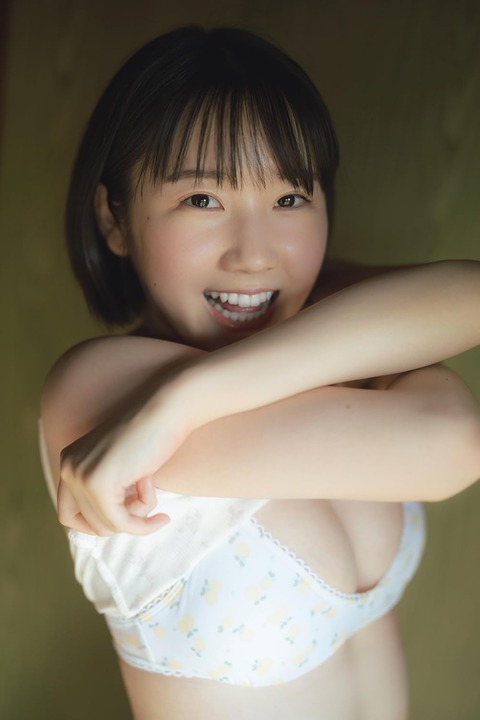 STU48甲斐心愛1st水着写真集