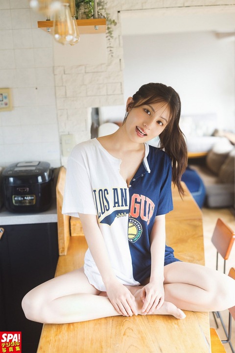 花咲楓香SPA!デジタル写真集「ホームランボディ」