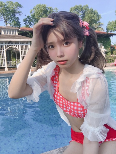 コスプレイヤー声優Liyuu水着姿