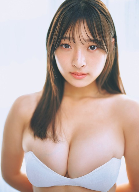 沢美沙樹週プレ水着グラビア