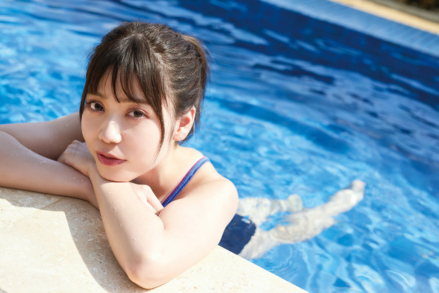 白瀬乃愛1st水着グラビアDVD「AQUA」