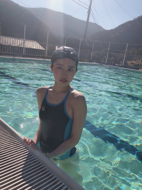杉本愛莉鈴ヤンジャン水着グラビア