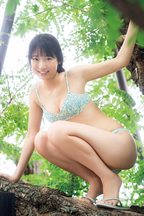 百田汐里FLASH水着グラビア