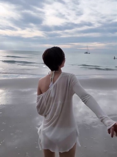 渡邊渚1st写真集『水平線』水着オフショット (4)